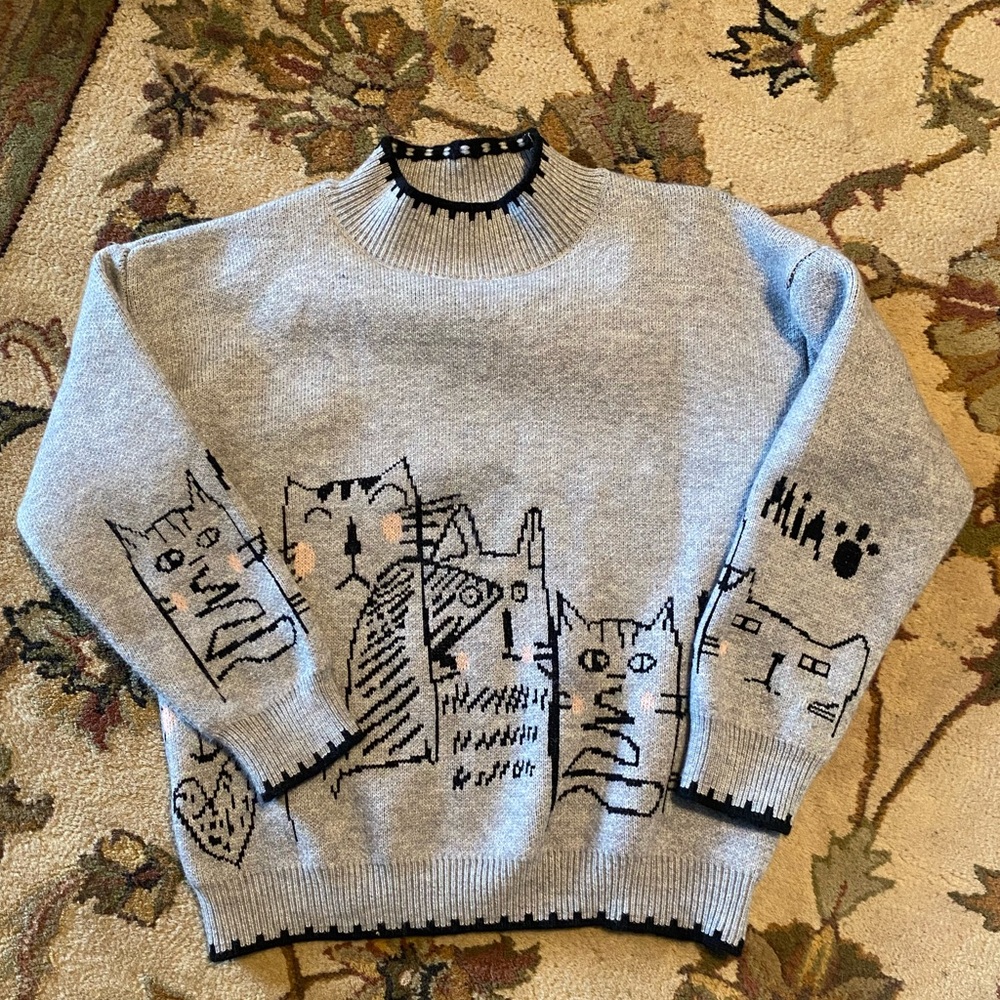 Unique Gray knitted Sweater with Cat design